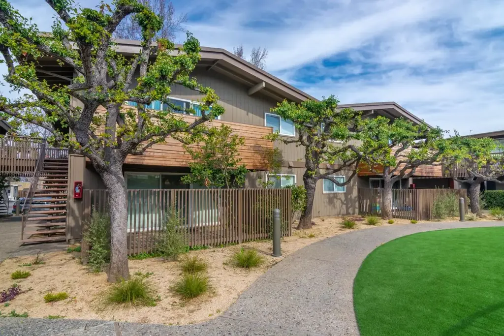 1270 Coronado Dr, SUNNYVALE