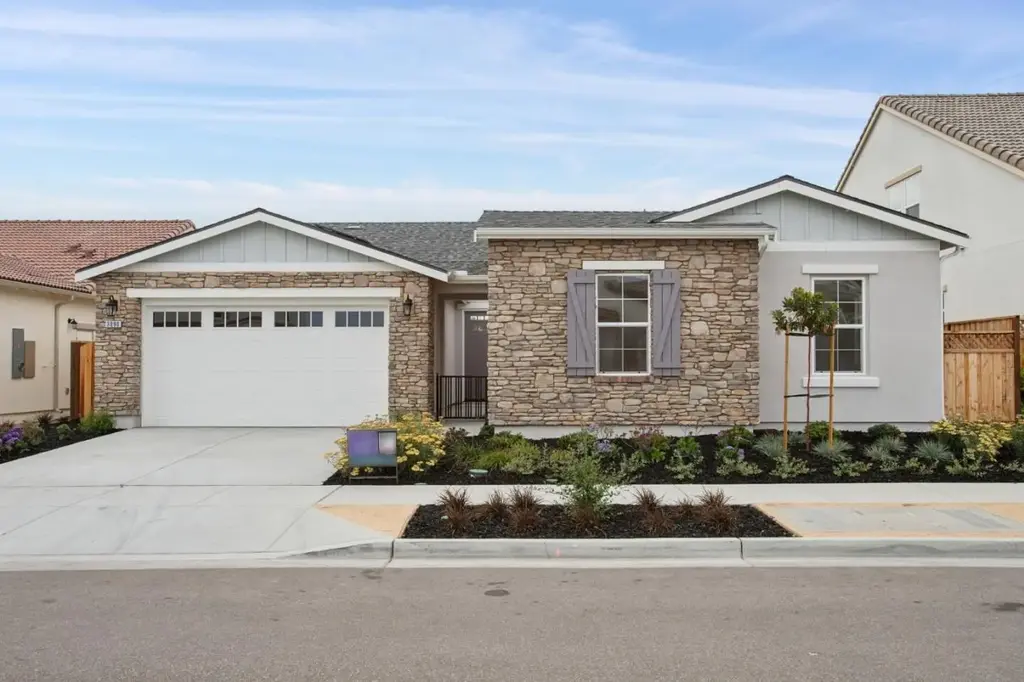 3090 Arroyo Dr, MARINA