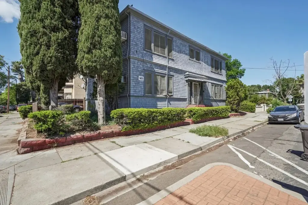 905 N Commerce St, STOCKTON