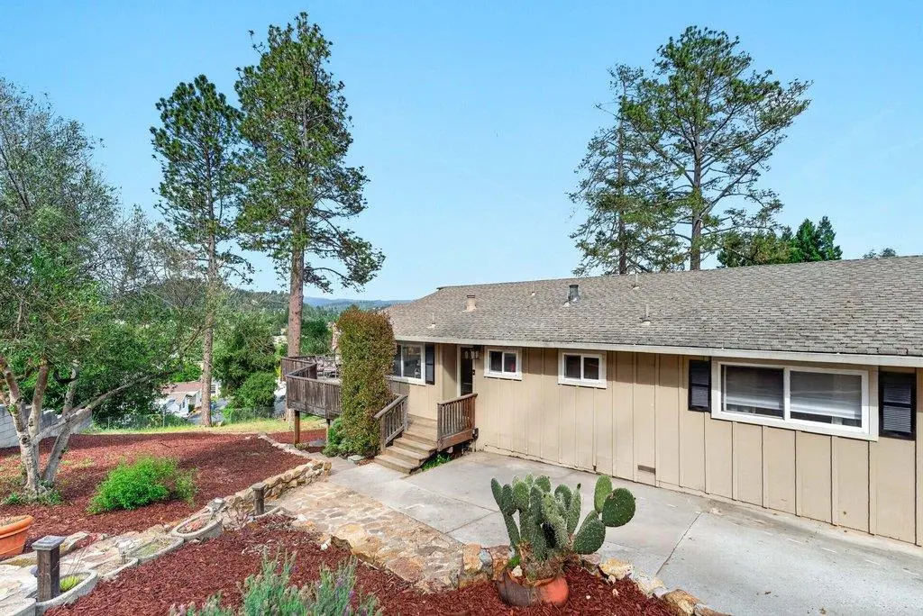 497 Estrella Dr, Scotts Valley