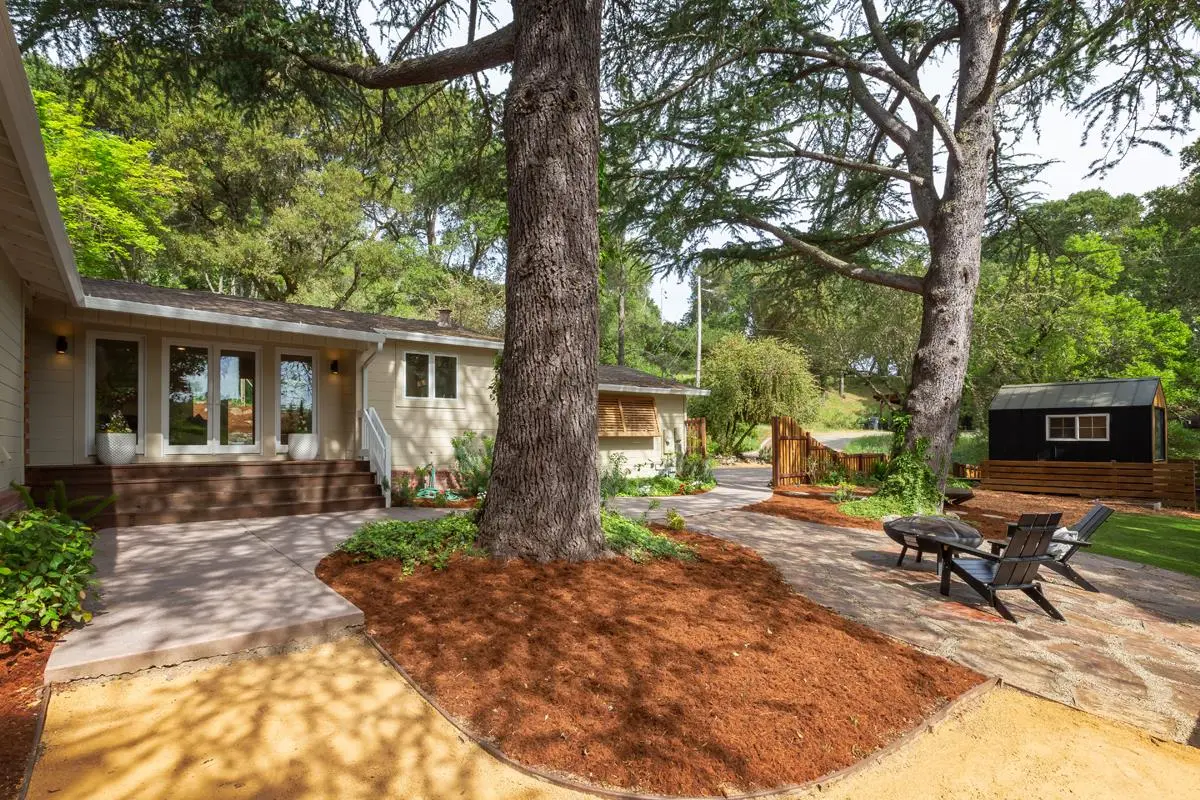 377 Wayside Rd, Portola Valley