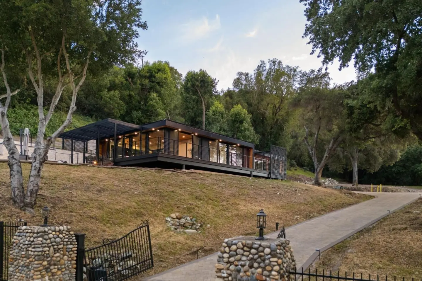 19751 Hicks Rd, LOS GATOS