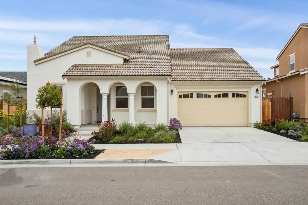 3088 Arroyo Dr, MARINA