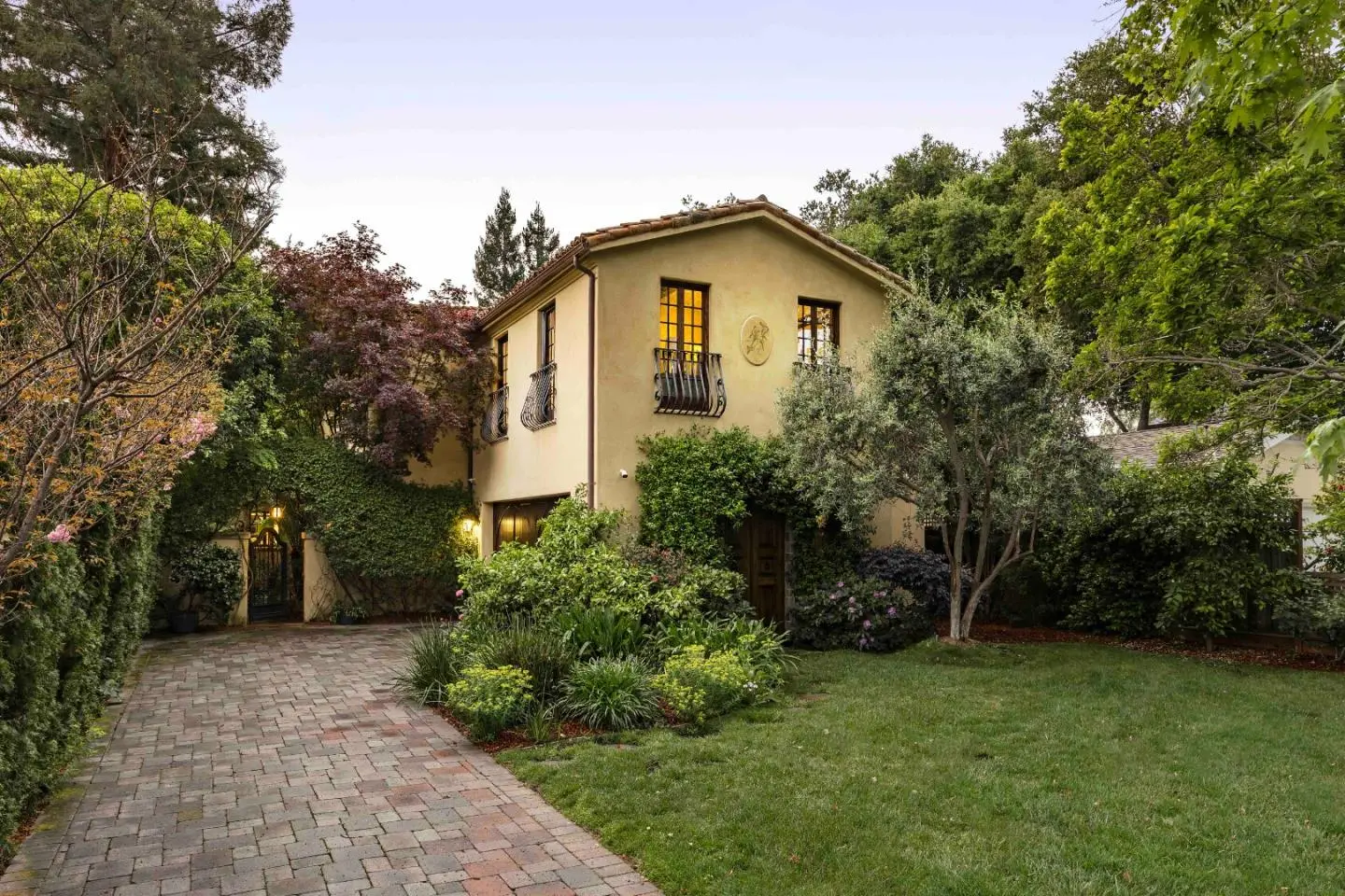 1932 Emerson St, PALO ALTO