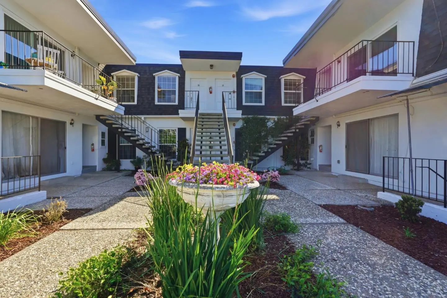 1915 Mount Vernon Ct 16, Mountain View