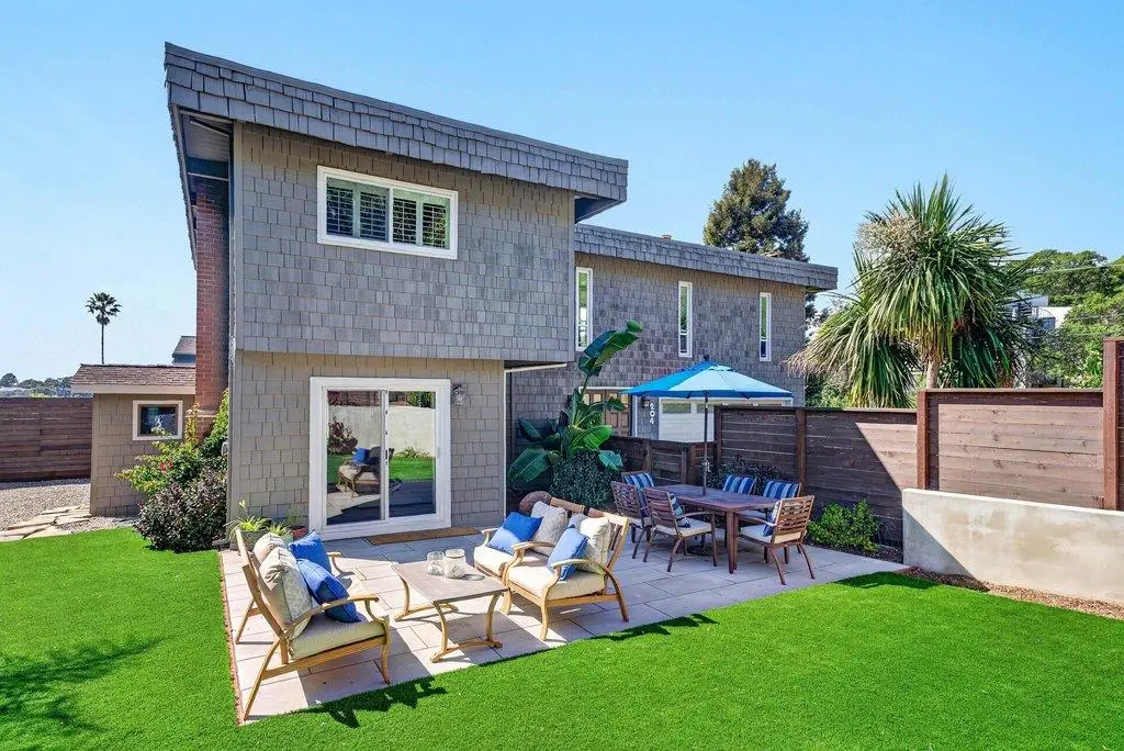 204 Highland Dr, Aptos