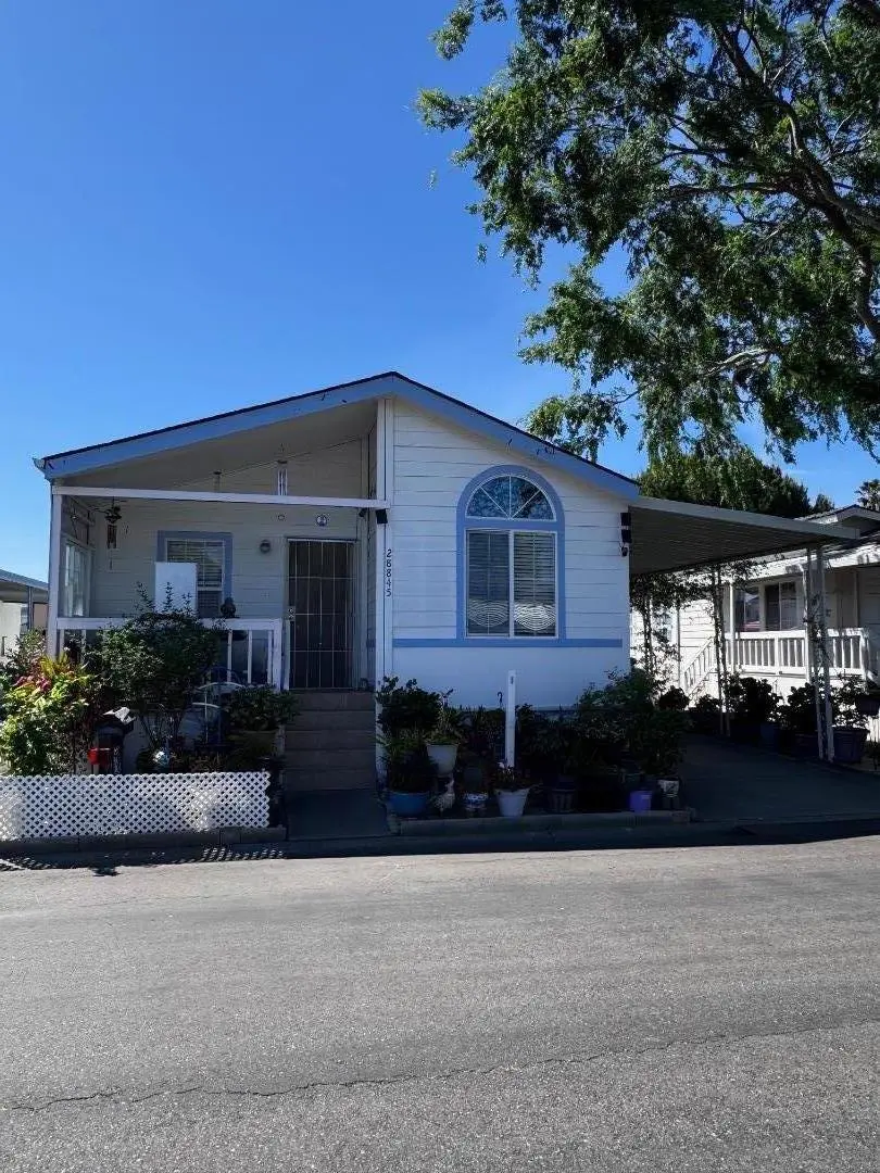 28845 La Corona 431, HAYWARD