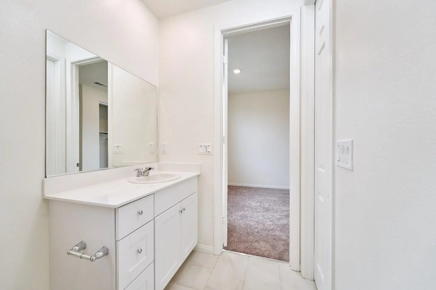 729 Daniel Freeman Cir, INGLEWOOD