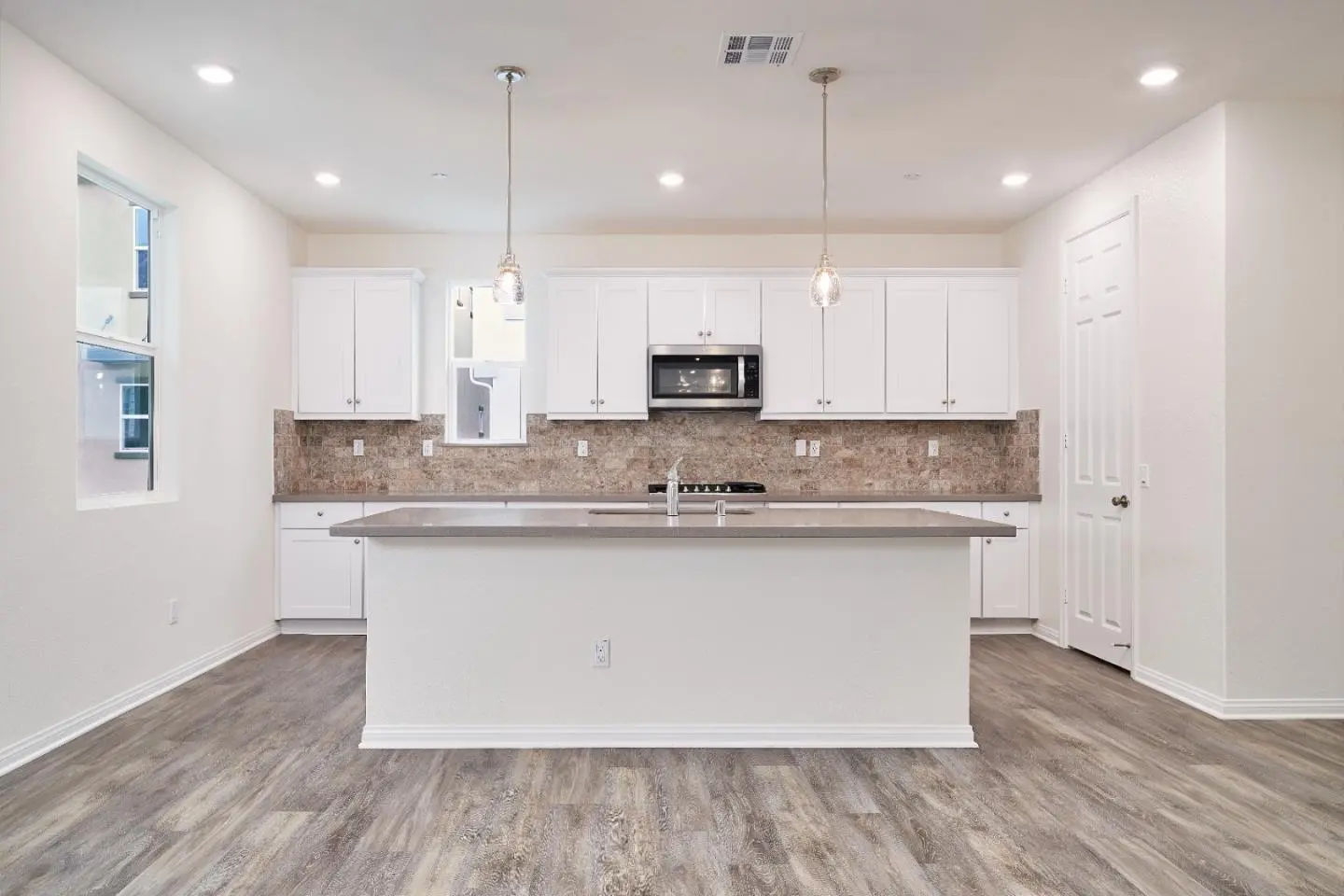 729 Daniel Freeman Cir, INGLEWOOD