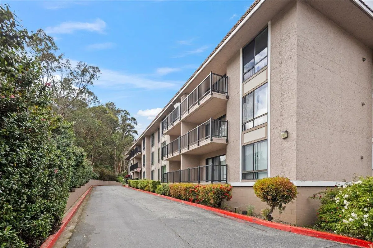 1031 Cherry Ave 75, San Bruno