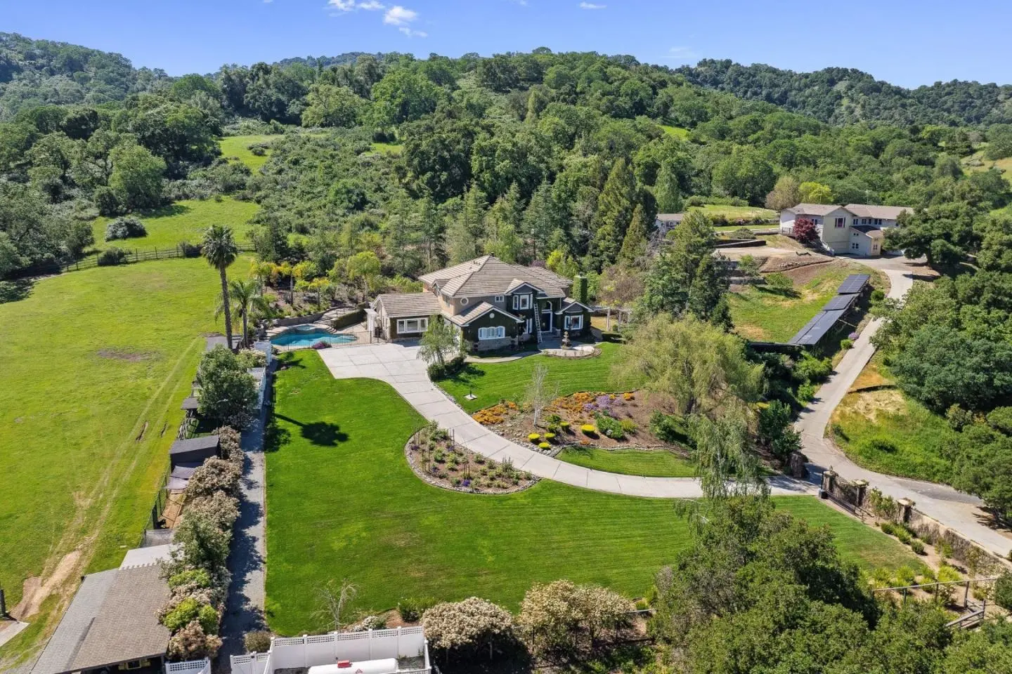 20397 Almaden Rd, San Jose