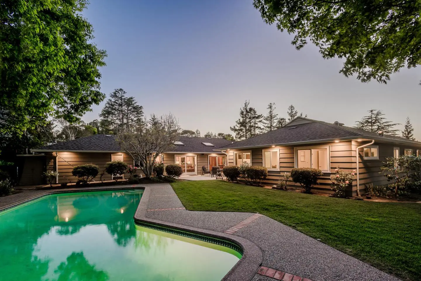 965 Parrott Dr, HILLSBOROUGH