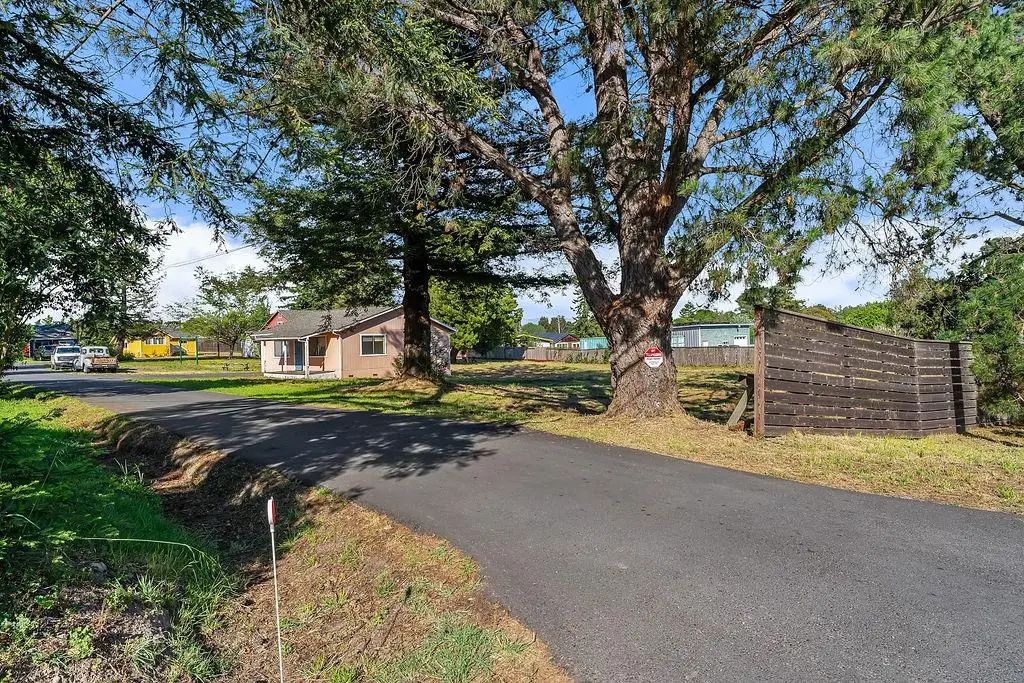 3710 Bodega Ave, PETALUMA