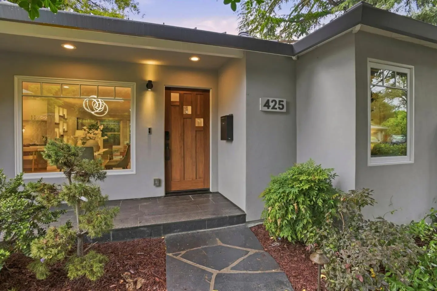 425 Concord Dr, Menlo Park