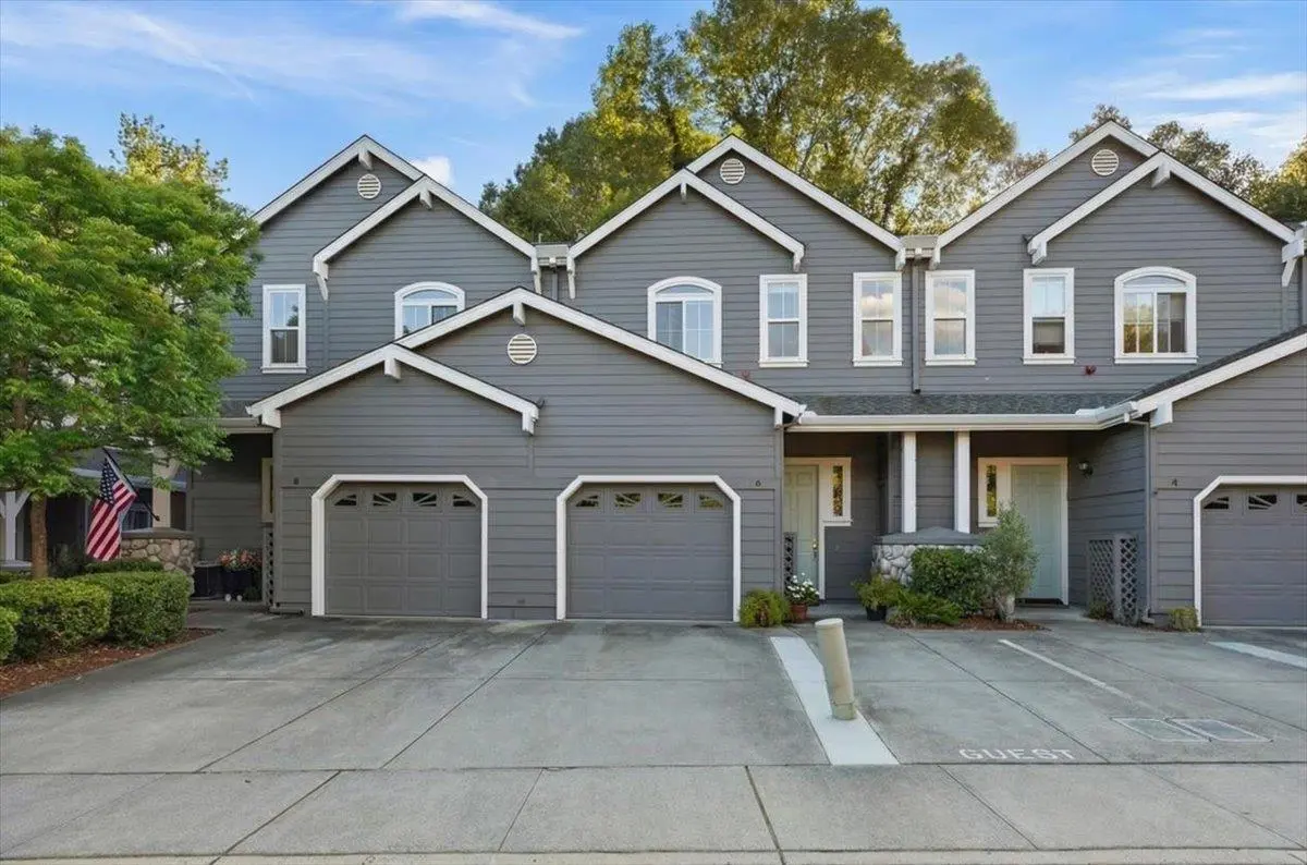 6 Flora Ln, Scotts Valley