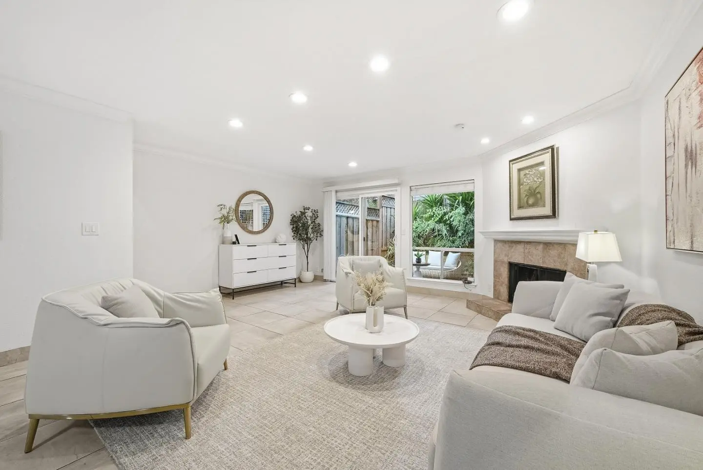 117 Mission Dr, EAST PALO ALTO