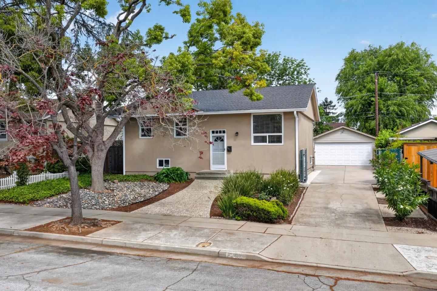 3911 Via Milano, CAMPBELL