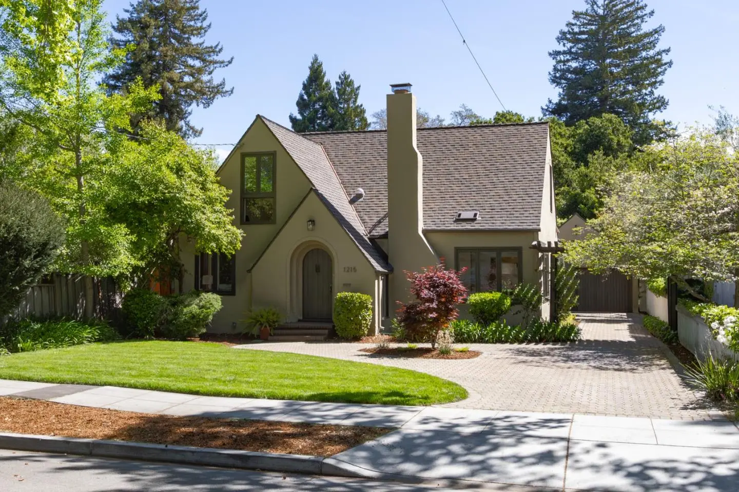 1215 Harriet St, PALO ALTO