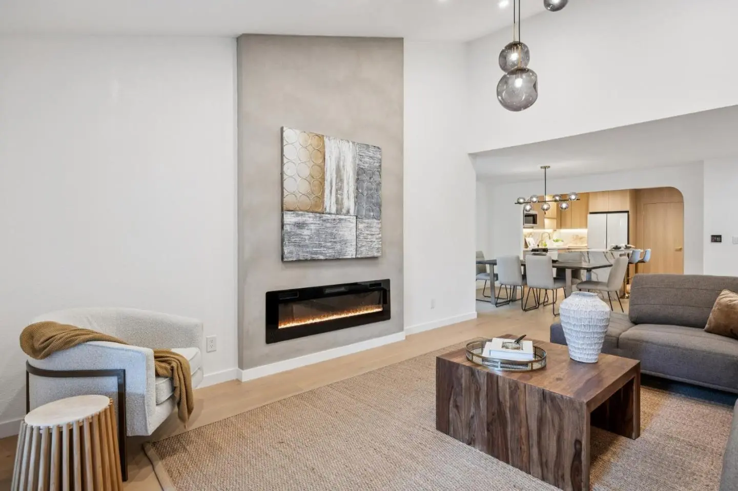 142 Mission Dr, East Palo Alto