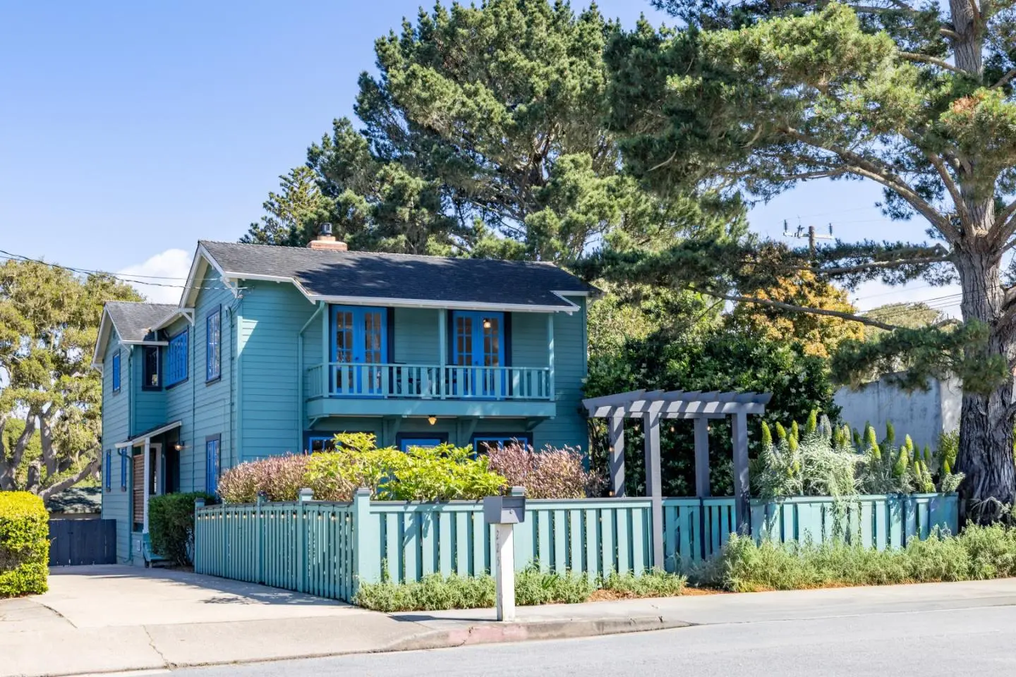 225 17 Mile Dr, PACIFIC GROVE