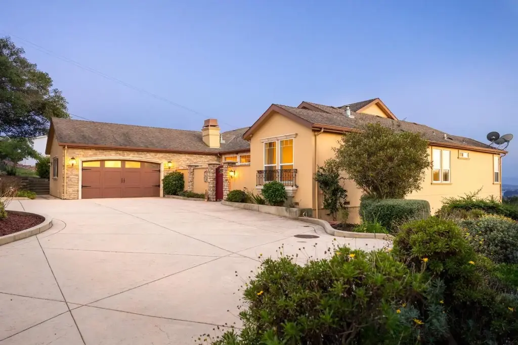 960 Smith Rd, WATSONVILLE
