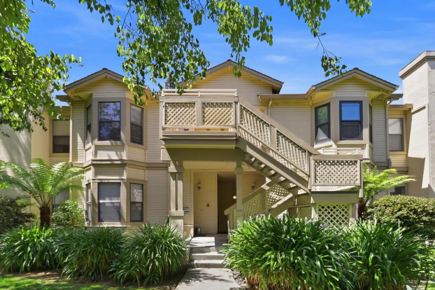 979 La Mesa Ter Apt D, SUNNYVALE