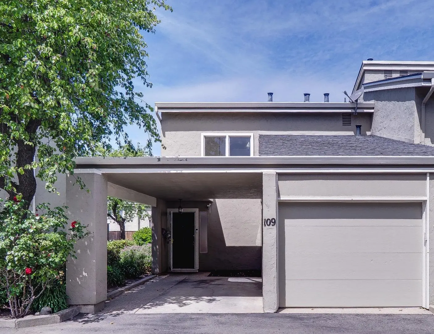 1310 Primavera St 109, Salinas