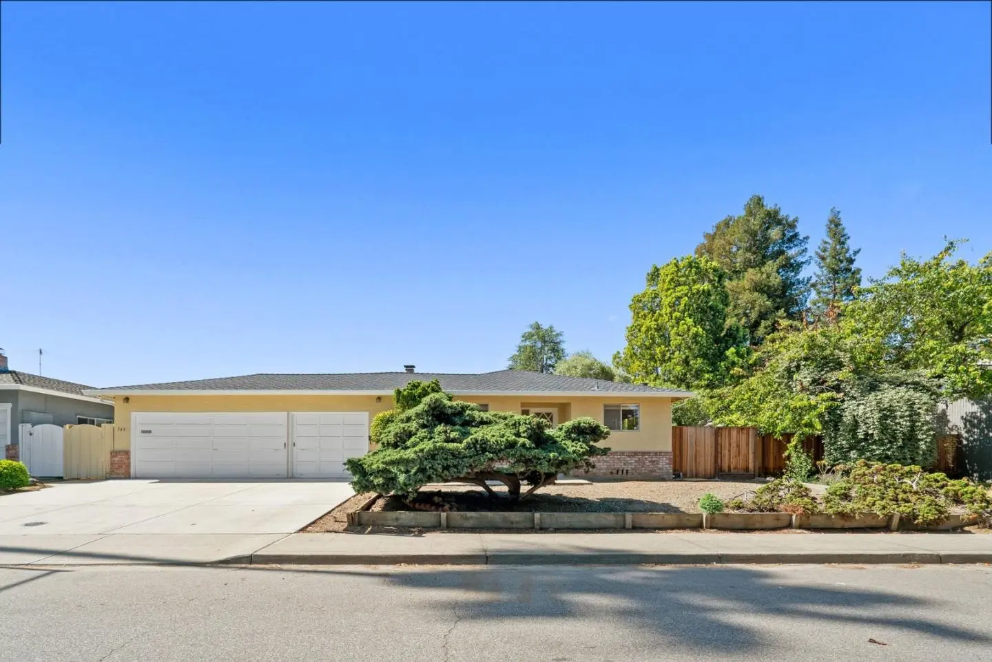 747-749 Rainbow Dr, MOUNTAIN VIEW