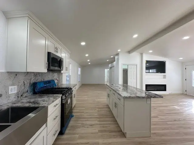 117 Peartree Ln, HOLLISTER