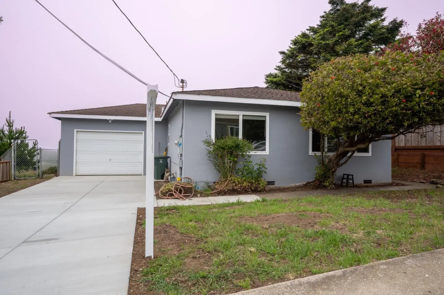 556 Heathcliff Dr, PACIFICA