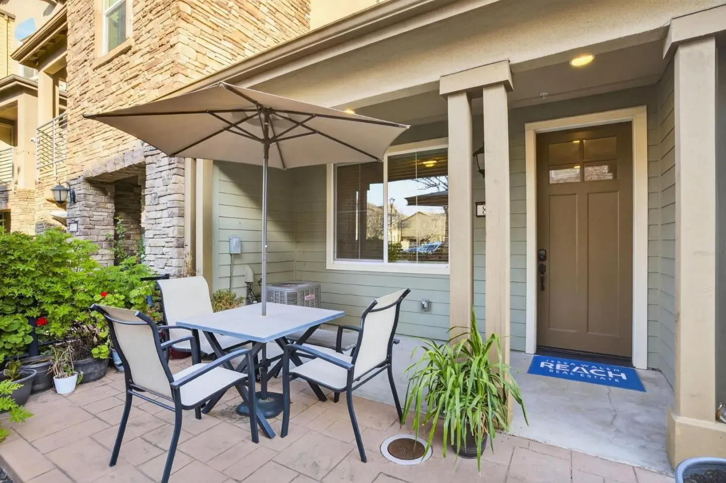 890 White Moonstone Loop, San Jose