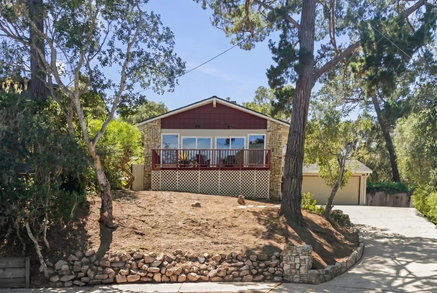 710 Woodcrest Ln, MONTEREY