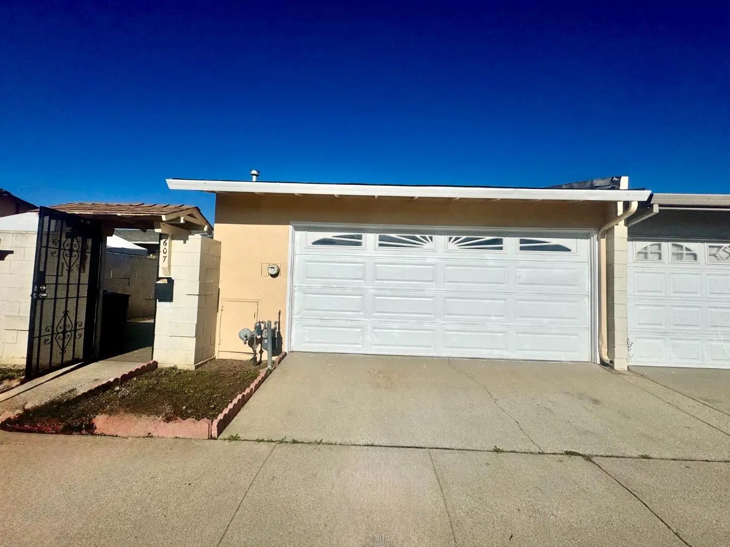 607 Calaveras Dr, SALINAS