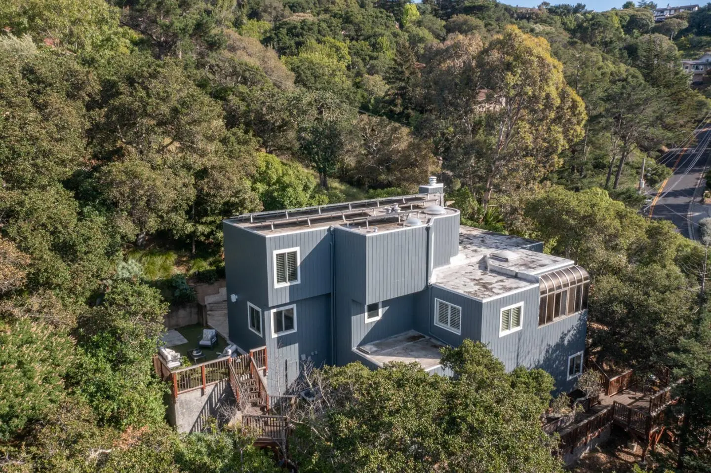 1130 Chula Vista Dr, Belmont