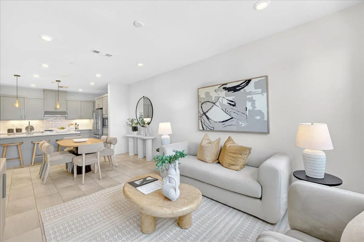 1340 Civic Center Dr 4, SANTA CLARA