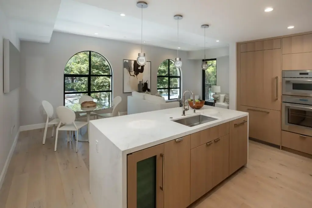450 First 208, LOS ALTOS