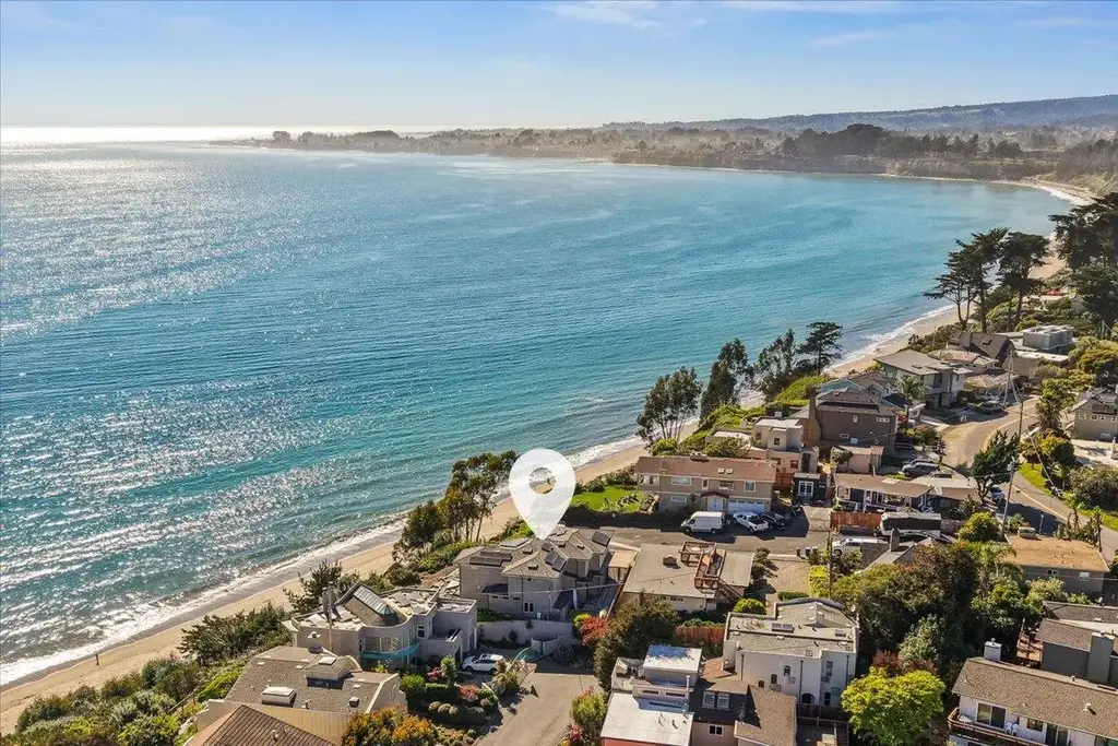 102 Long Leaf Ln, Aptos