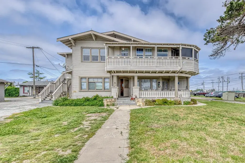 1200 W Market Cir, SALINAS