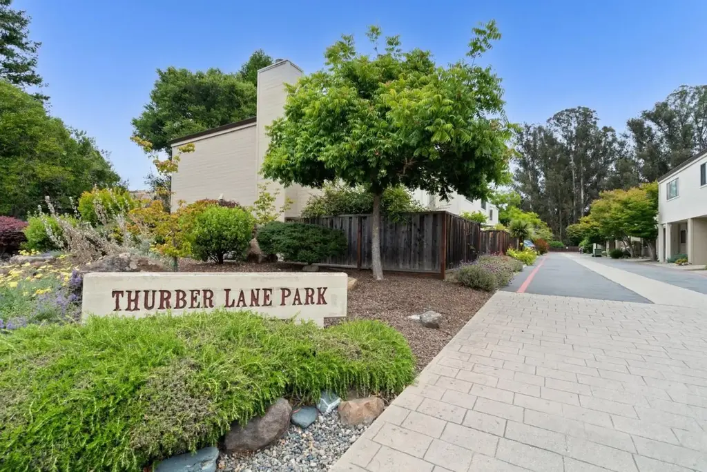 2042 Bobwhite Ln, Santa Cruz