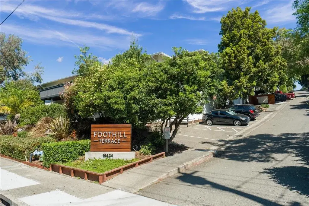 16424 Foothill Blvd, CASTRO VALLEY