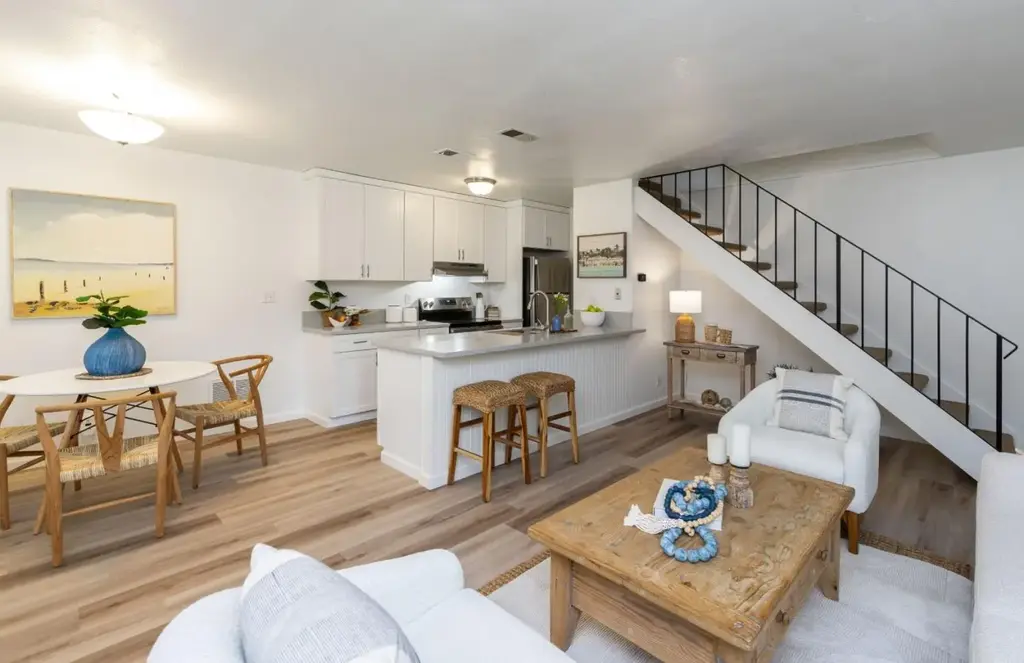 1135 Callas Ln 2, CAPITOLA