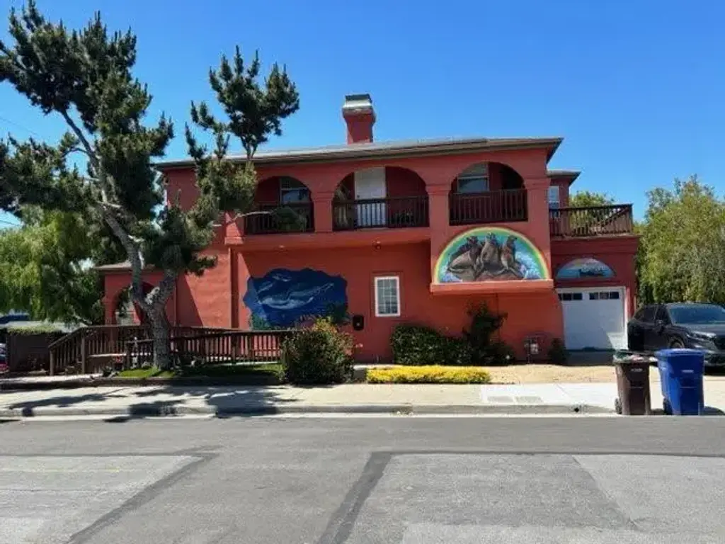 387 Ocean Ave, MONTEREY