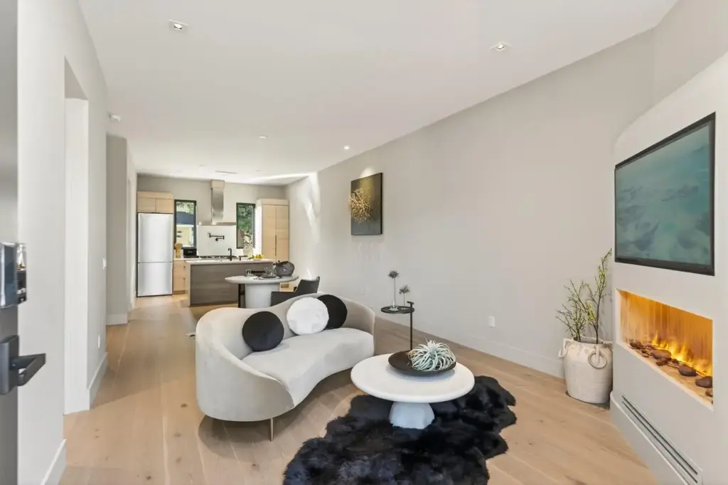 585 Riverside Dr B, NAPA