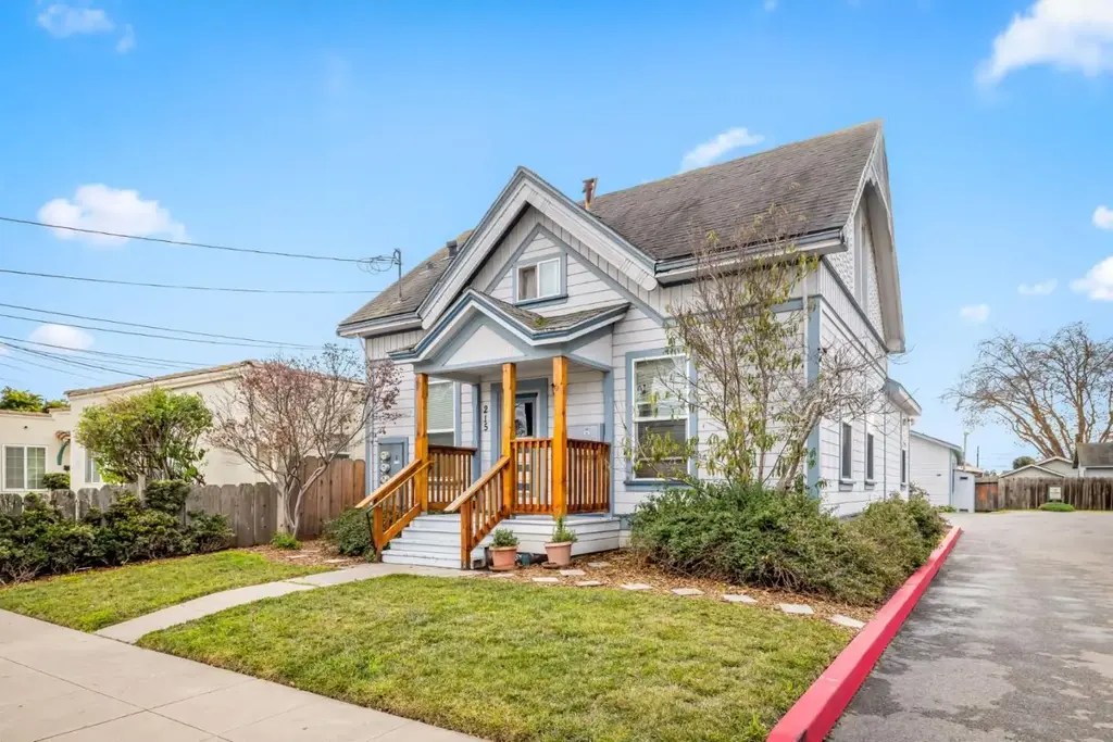 215 & 217 Lang St, SALINAS
