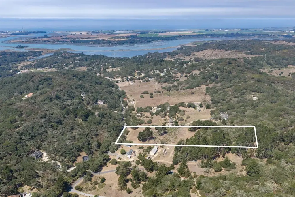 299 Hidden Valley Rd, ROYAL OAKS