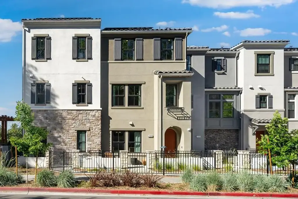 2120 Latham St, MOUNTAIN VIEW