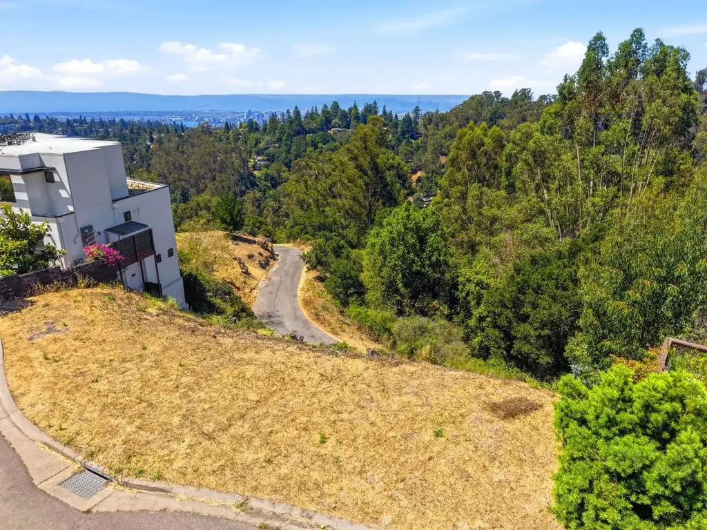 21 Jewel Ct, OAKLAND