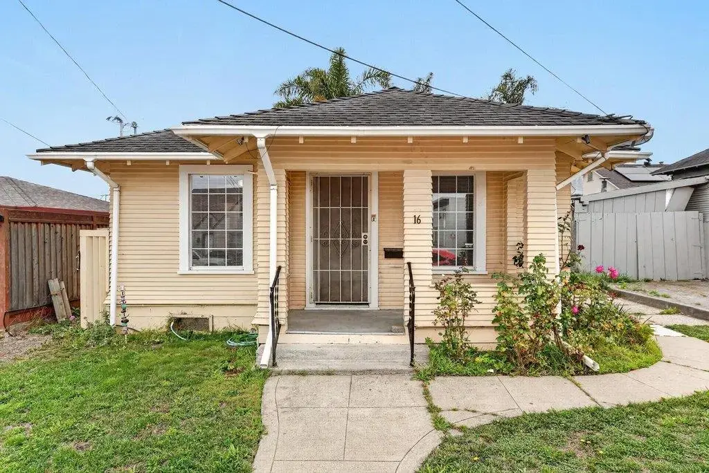 16 Stanford St, WATSONVILLE