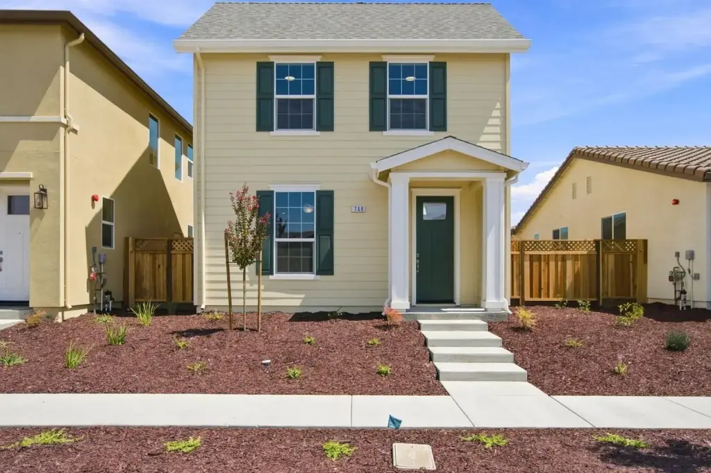 748 Aurora Way, KING CITY