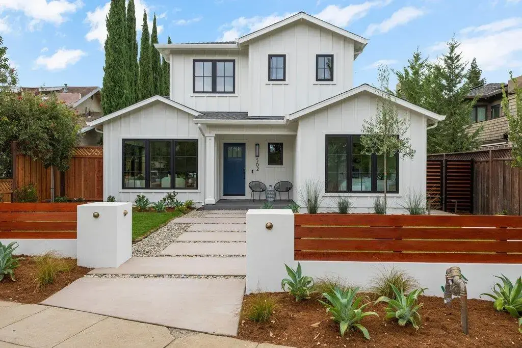 562 Palm Ave, Los Altos